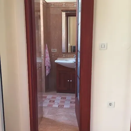 Avgustini Apartment *