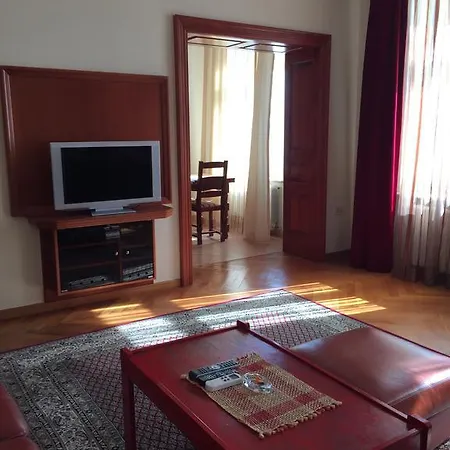 Apartment Avgustini *