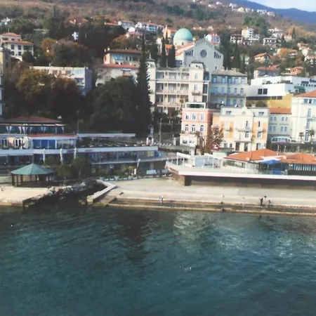Avgustini *