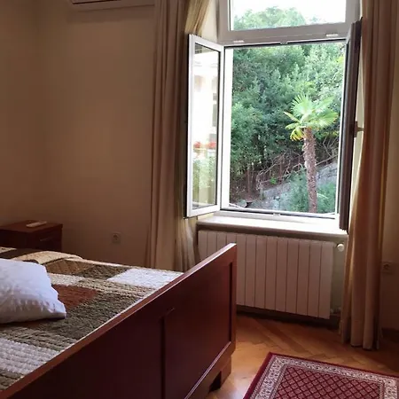 Apartment Avgustini